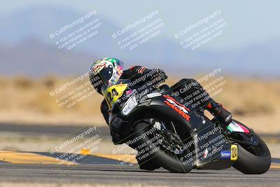 media/Mar-22-2025-CVMA (Sat) [[462c0ffedb]]/Race 13-Amateur Supersport Middleweight/